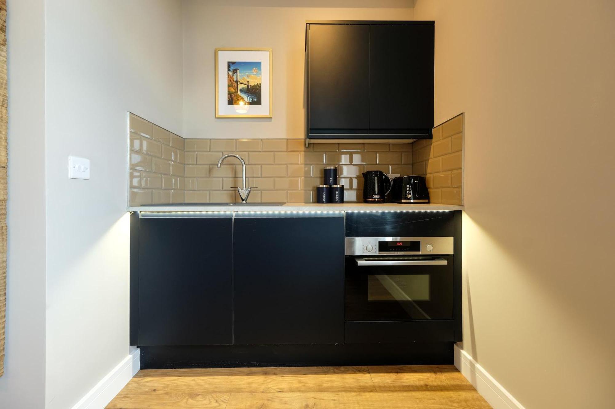 The Willow 3 * Bristol